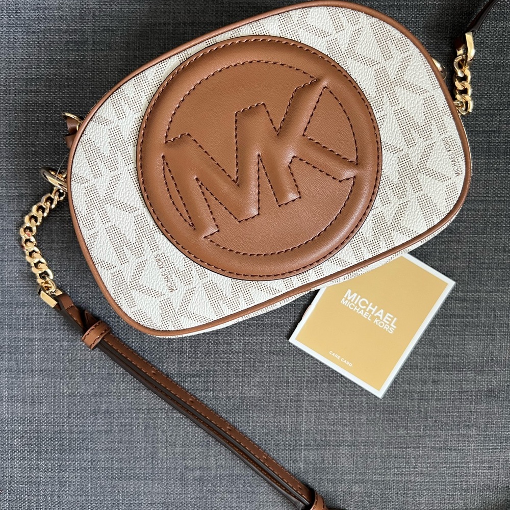 NWT MICHAEL KORS LEATHER BRYNN SMALL OVAL CROSSBOD